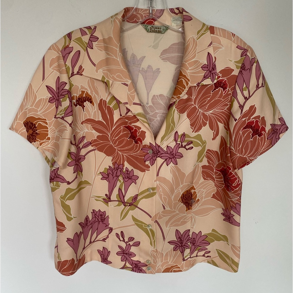 Vintage Hawaiian Tommy Bahama silk s/s shirt in soft retro pastel pink floral.